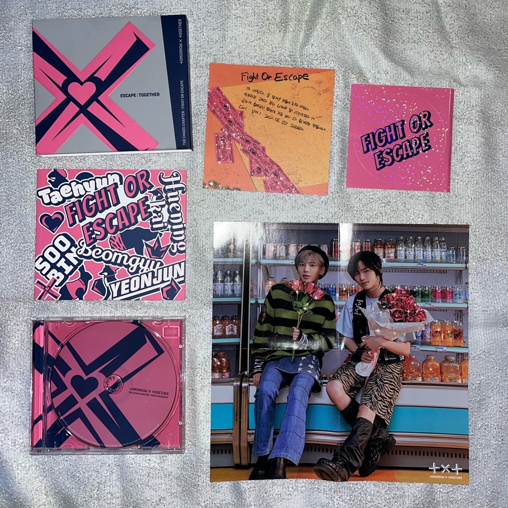 Tomorrow X Together Fight or Escape : Escape: Together ver.